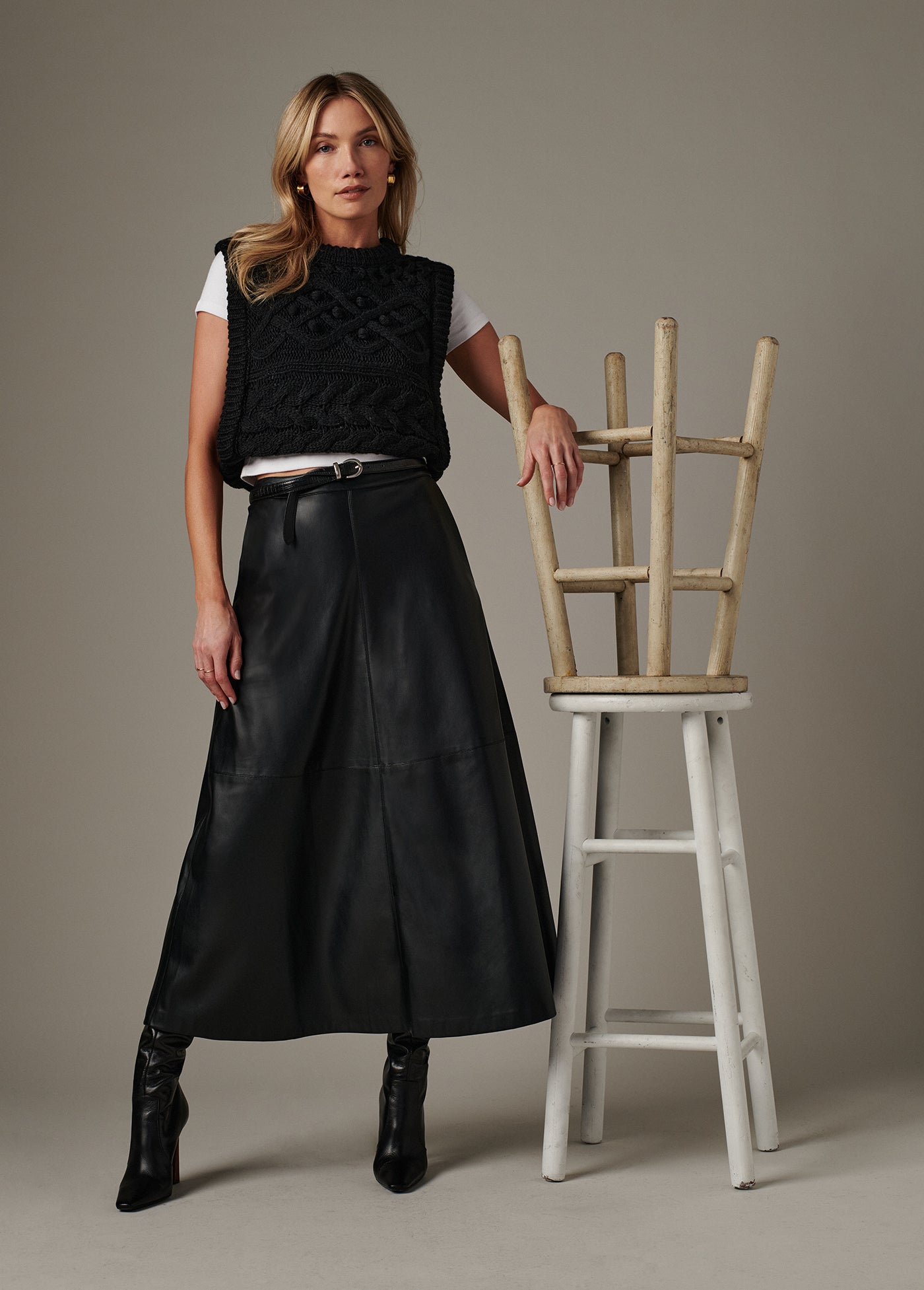 THE TAVI VEGAN LEATHER SKIRT